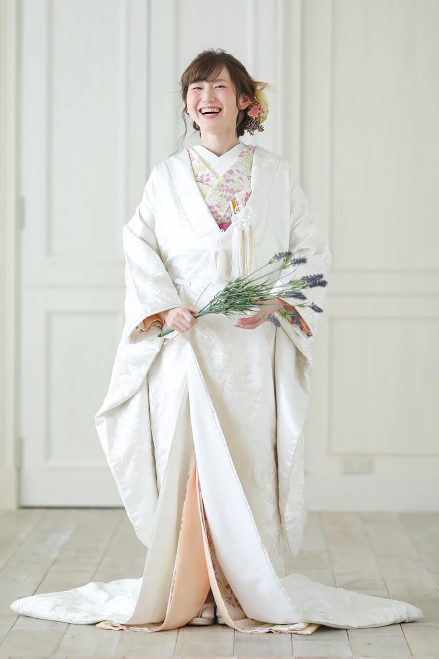 花嫁衣裳 セット 白無垢 打掛 正絹 刺繍 飛翔鶴 掛下、長襦袢、帯